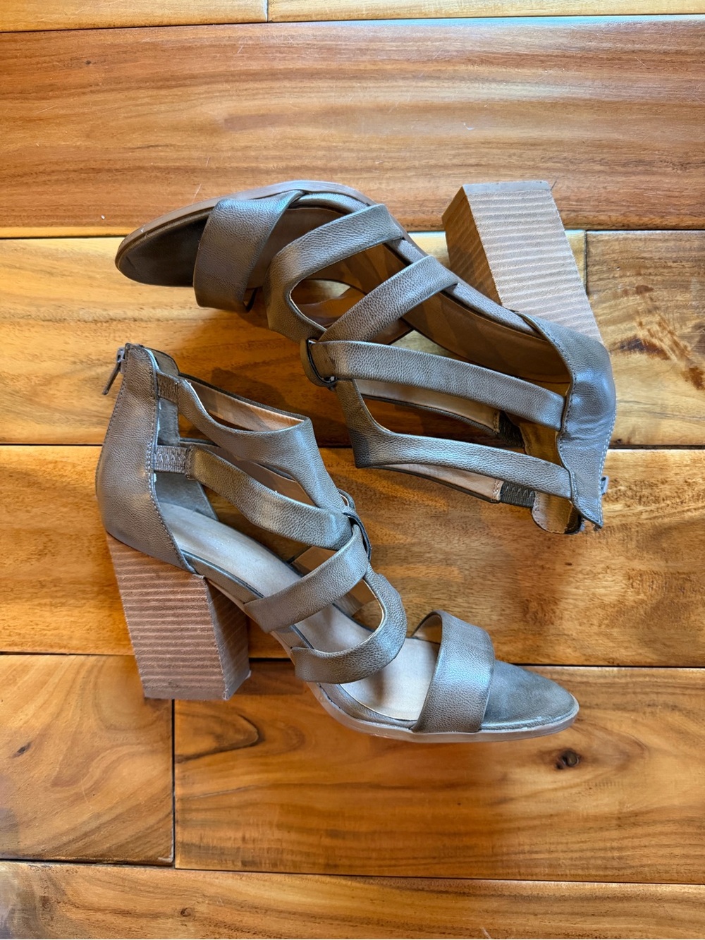 Strappy Block Heel Sandals in Taupe